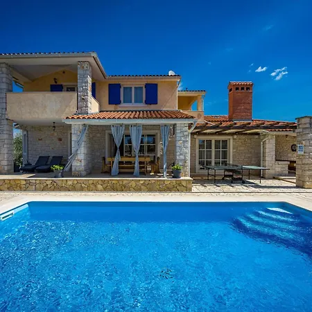 Oliva Near Pula For 9 Persons With Private Pool, Sea View & Beautiful Outside Area - 3 Km From * Gajana