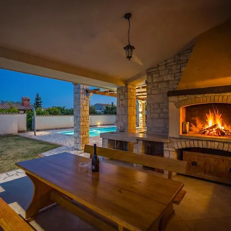 Oliva Near Pula For 9 Persons With Private Pool, Sea View & Beautiful Outside Area - 3 Km From *