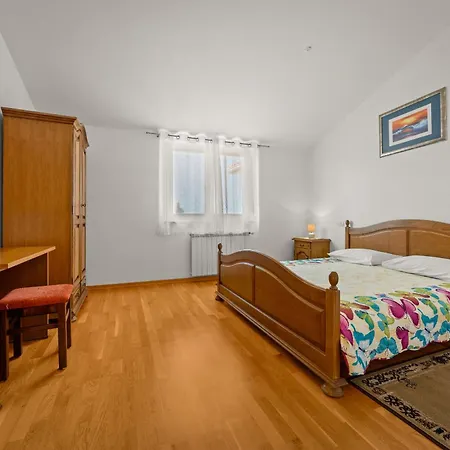 Oliva Near Pula For 9 Persons With Private Pool, Sea View & Beautiful Outside Area - 3 Km From
