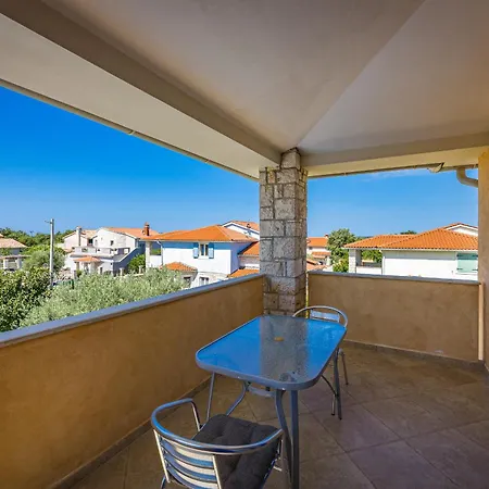 Oliva Near Pula For 9 Persons With Private Pool, Sea View & Beautiful Outside Area - 3 Km From Vila *